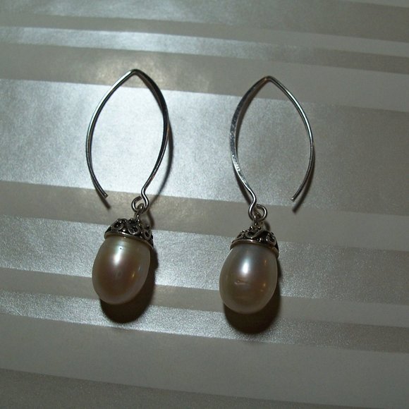 Pearl Dangle Earrings - Picture 1 of 7